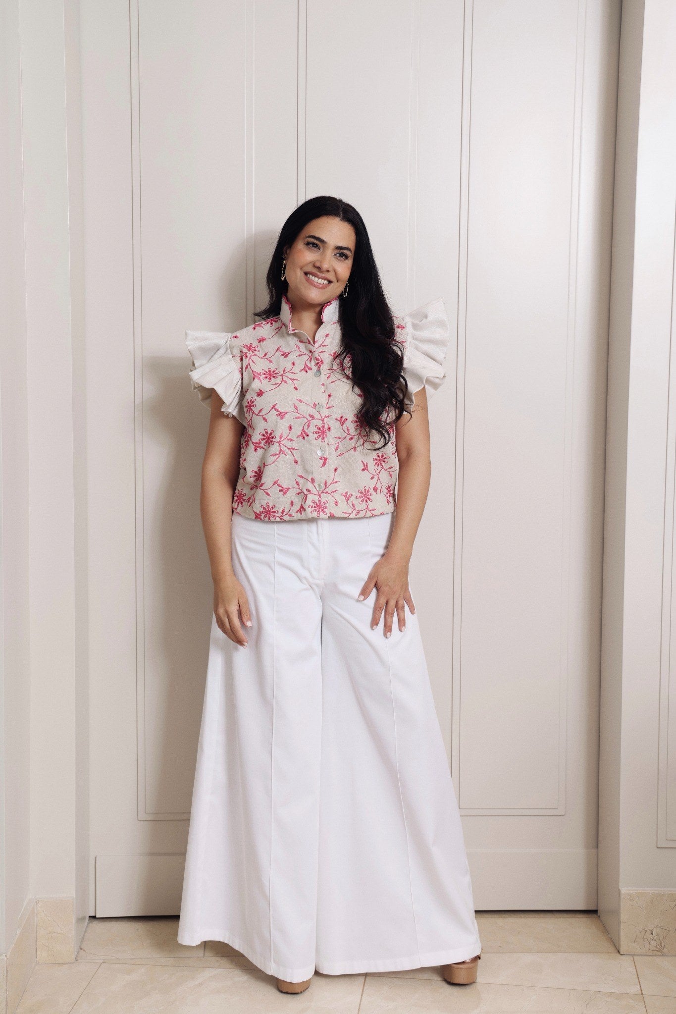 Hoja Blouse Pink Embroidered
